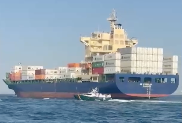 La policía se apoderó de 1.3 toneladas de cocaína en el barco con destino a Malaga cuando Stowaway Narcos intentó descargarla

