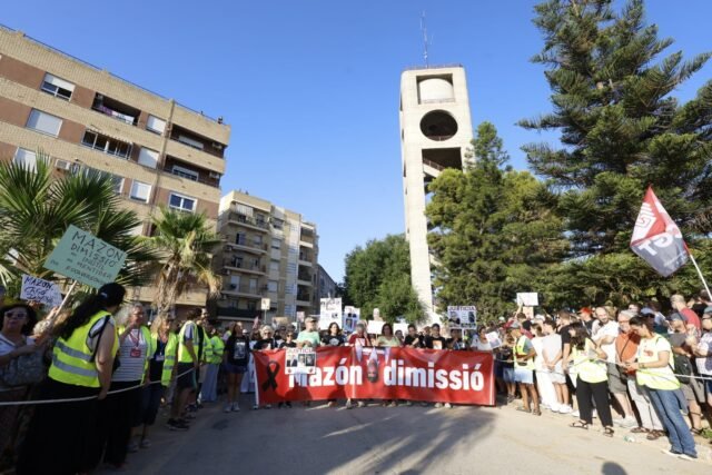 La última protesta contra la inundación de Anticarlos Mazon se mueve a la ciudad de Valencia 'Ground-Zero'

