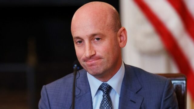 Las deportaciones de Stephen Miller están colisionando con la economía de James Carville 
