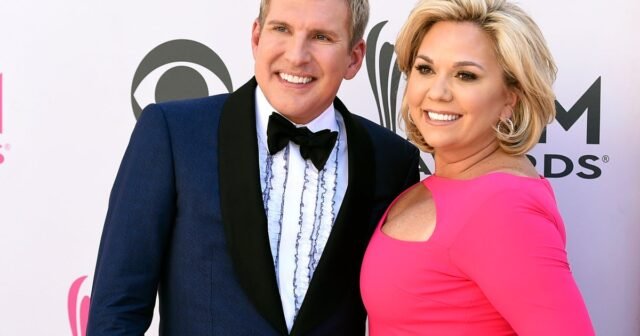 Las estrellas de la realidad Todd y Julie Chrisley afirman que "la vida es más difícil que la vida en la prisión"
