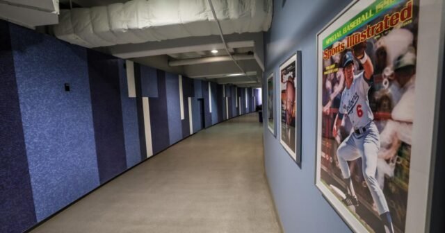Lax no dirá quién diseñó sus murales icónicos, pero los Dodgers lo harán. ¿Por qué?
