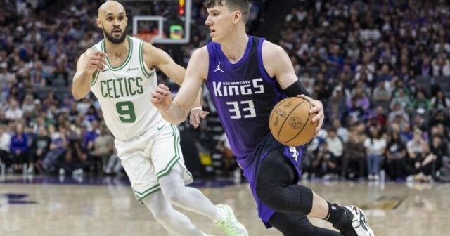 Los Lakers pierden a Dorian Finney-Smith, firma Jake Laravia
