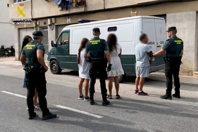 Los ladrones de la calle ordenaron por la corte que se mantengan fuera de la zona turística de Costa Blanca
