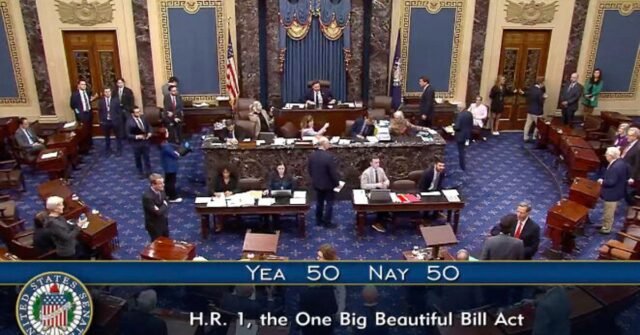 Me quedé despierto toda la noche viendo a los republicanos del Senado aprobar el proyecto de ley de Trump. Así es como fue.
