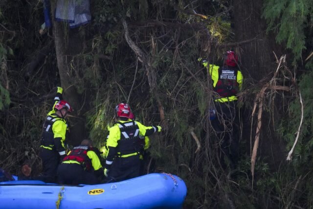 Medios de comunicación, los demócratas intentan culpar a Trump por las muertes por inundación de Texas

