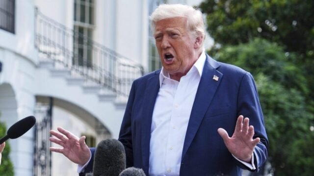 Mira en vivo: Trump participa en la mesa redonda de Texas después de una inundación mortal
