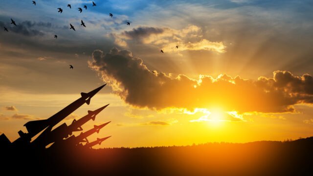 Por qué el próximo orden mundial estará armado con armas nucleares: RT World News
