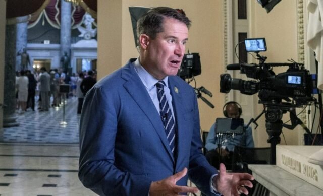 Representante Moulton: 'Pregunta abierta' si Trump quiere que Ucrania gane la guerra rusa
