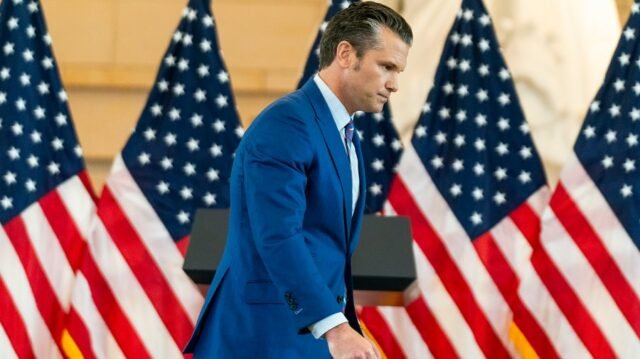 Salidas del personal de alto perfil de Hegseth: una línea de tiempo
