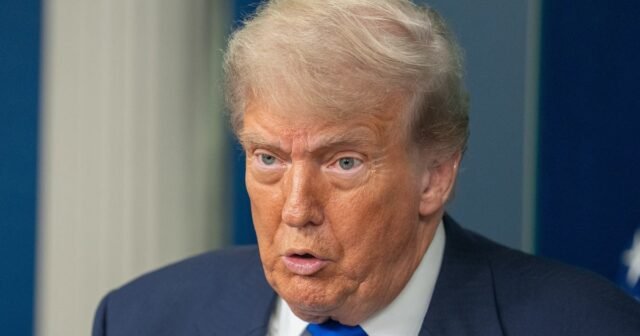 Se le preguntó a Trump sobre una promesa clave. Lo que siguió fue puro galimatías.
