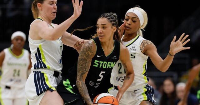 Sin Skylar Diggins, Storm falla en el tercer cuarto, pierde con Wings
