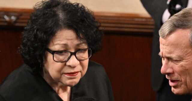Sotomayor llama a la Corte Suprema ", ya sea voluntariamente ciego" o "ingenuo" en el departamento de educación
