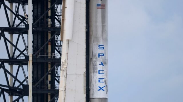 SpaceX se está metiendo en el negocio de fabricación cósmica
