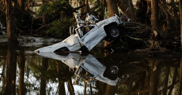 Tres californianos, familia de ex lanzador de los Gigantes, que faltan en las inundaciones repentinas de Texas
