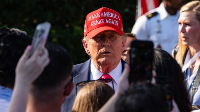 Trump admite que el conflicto de Ucrania es difícil de abordar - RT World News
