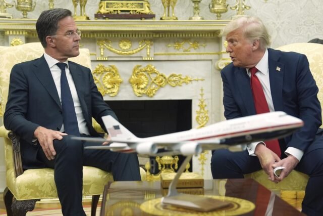 Trump amenaza a Rusia con aranceles si la guerra en Ucrania no se resuelve en los 50 días
