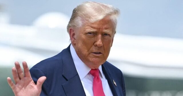 Trump amenaza con bloquear el acuerdo del estadio de los comandantes de Washington a menos que el equipo cambie al nombre anterior
