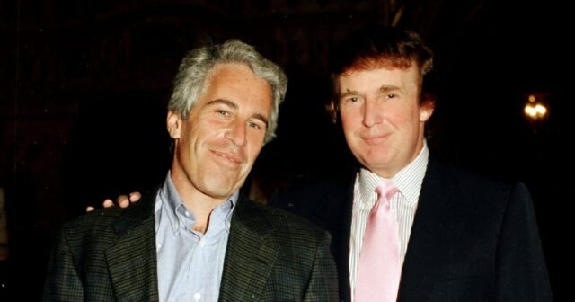 Trump demanda a los reporteros de WSJ sobre la bomba de cumpleaños de Epstein
