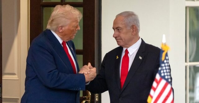 Trump dice que Israel ha acordado los términos para un alto el fuego de 60 días en Gaza

