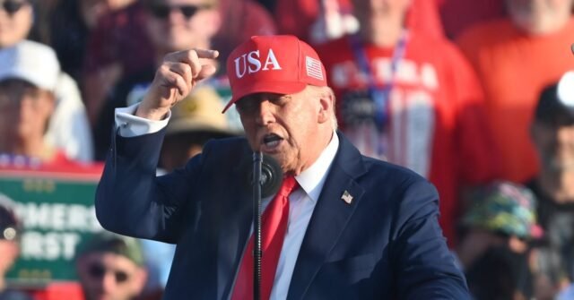 'Trump' odioso 'sobre la línea' f ** king asquerosa 'aproximadamente la mitad del país para el 4 de julio
