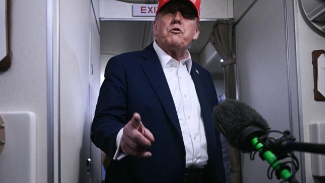 Trump se enfurece solo que solo quiere seguir matando gente "en Ucrania y dice que está" muy infeliz "después de una llamada de 60 minutos con Vlad
