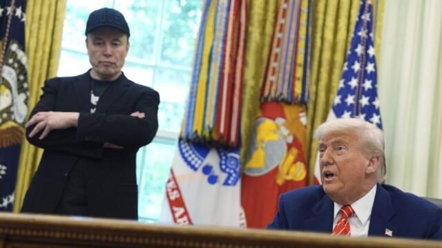 Trump sugiere que Dege tome 'bueno, duro, mira' a las compañías de almizcle
