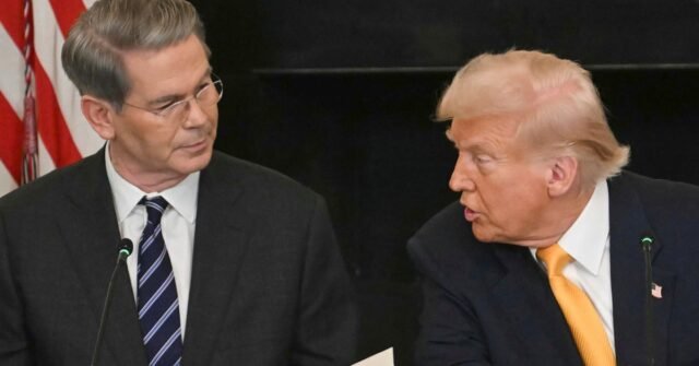 Trump voltea sobre el informe de WSJ que detalla 1 consejo que recibió de Scott Bessent
