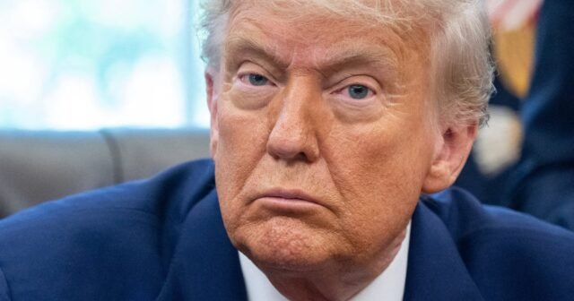 Wall Street Journal emite una solicitud de verano mordaz para Trump
