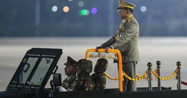 ¿Por qué el gobernante militar de Myanmar le ofreció a Trump su "sincero aprecio" por una carta advertencia de aranceles empinados?
