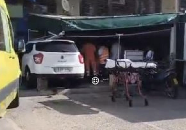 Al menos cuatro heridos después de que el automóvil se estrellan contra Cafe Terrace en la Costa del Sol de España
