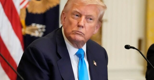 Donald Trump se asusta por los números de trabajo, los pedidos disparan: actualizaciones en vivo
