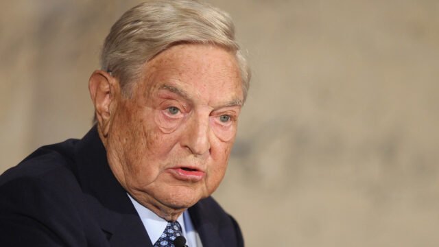 El congresista estadounidense exige que Soros testifique sobre el complot de Rusiagate contra Trump - RT World News
