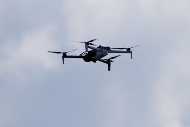 El gobierno de los Estados Unidos propone aliviar algunas restricciones a los drones que viajan largas distancias
