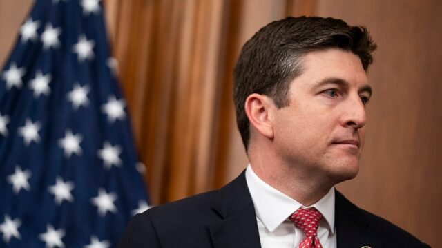 El republicano de Wisconsin se enfrenta al ayuntamiento enojado sobre la agenda de Trump
