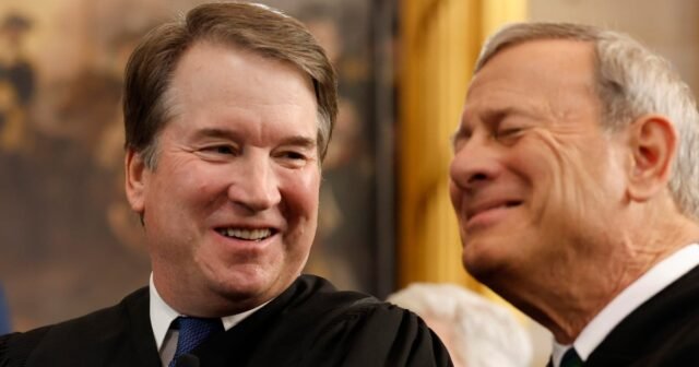 Kavanaugh defiende las órdenes de emergencia ya que la Corte Suprema enfrenta más ofertas por intervención

