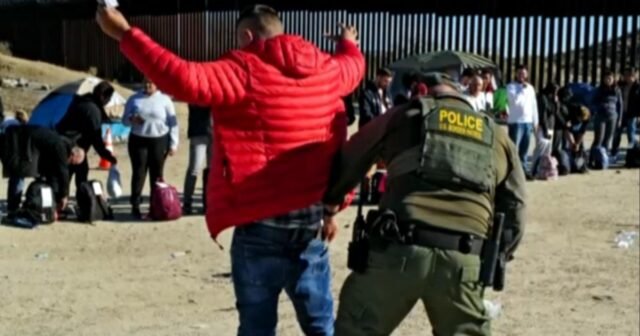La patrulla fronteriza le dijo que dejara de deportar a los migrantes bajo la prohibición de asilo de Trump
