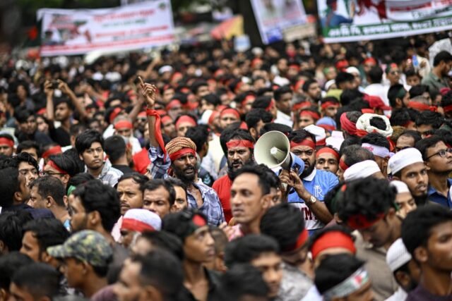 Los estudiantes se unen en Dhaka, se comprometen a construir un 'nuevo Bangladesh' en medio de la incertidumbre política

