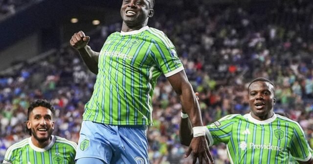 Los sonores explotan por 7 goles en la segunda mitad para dominar el abridor de la Copa de Ligas
