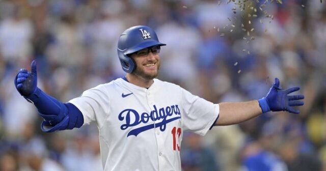 Max Muncy está de regreso con cuatro carreras impulsadas en la derrota de los Dodgers hacia los Cardenales
