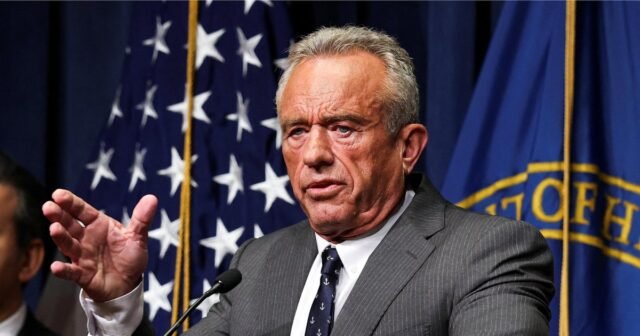 RFK Jr. se detiene $ 500 millones para la investigación de vacunas de ARNm
