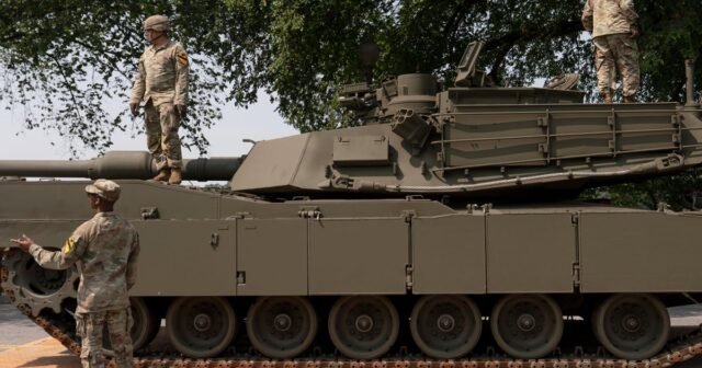 Soldado estadounidense acusado de tratar de darle a Rusia información del tanque del ejército sensible a la ciudadanía
