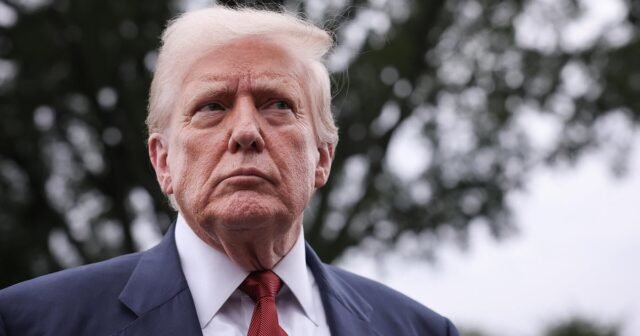 Trump golpea a los demócratas por detenerse en confirmaciones de nombramiento a cambio de liberaciones de financiación

