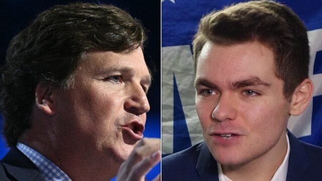 Tucker Carlson llama a Nick Fuentes un 'niño gay enojado'
