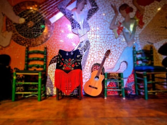 Una noche mágica de flamenco y cocina española en Valencia • Valencia 24/7

