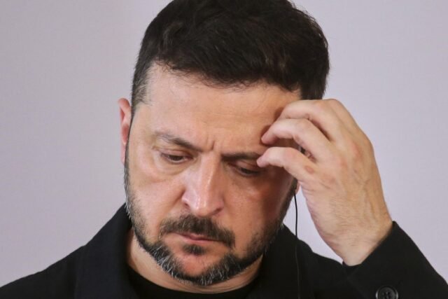 Zelenskyy rechaza formalmente el territorio ucraniano cediendo formalmente, dice Kyiv debe ser parte de cualquier negociación
